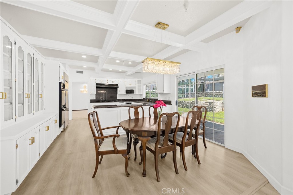 MLS #AR25042650 image #2