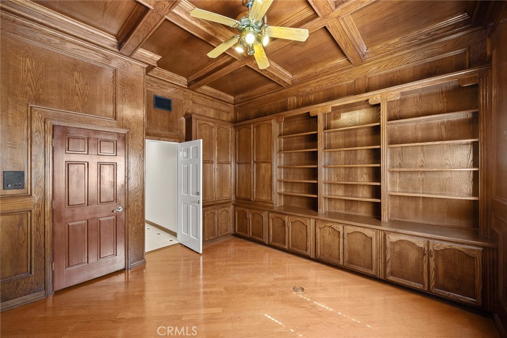 MLS #AR25042650 image #9