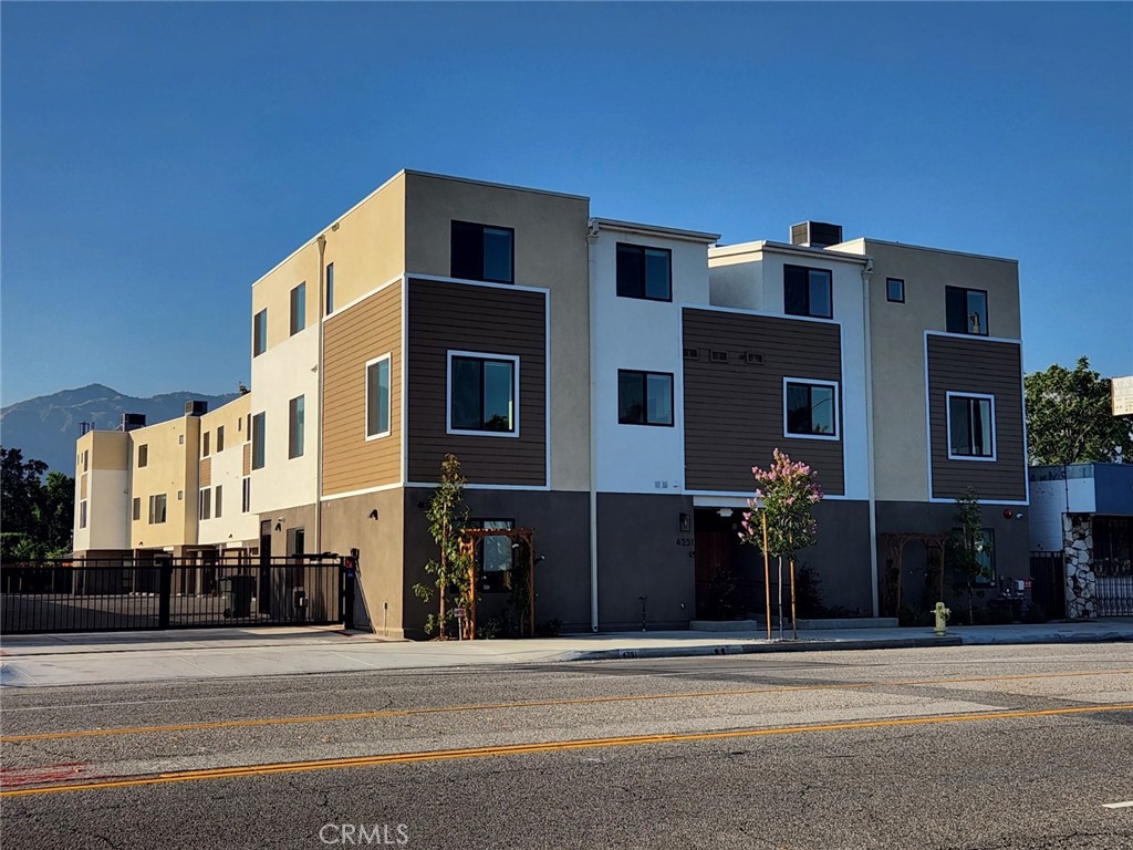 MLS #AR25074880 image #1