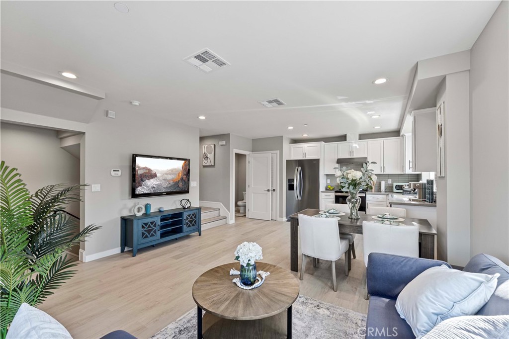 MLS #AR25074880 image #8