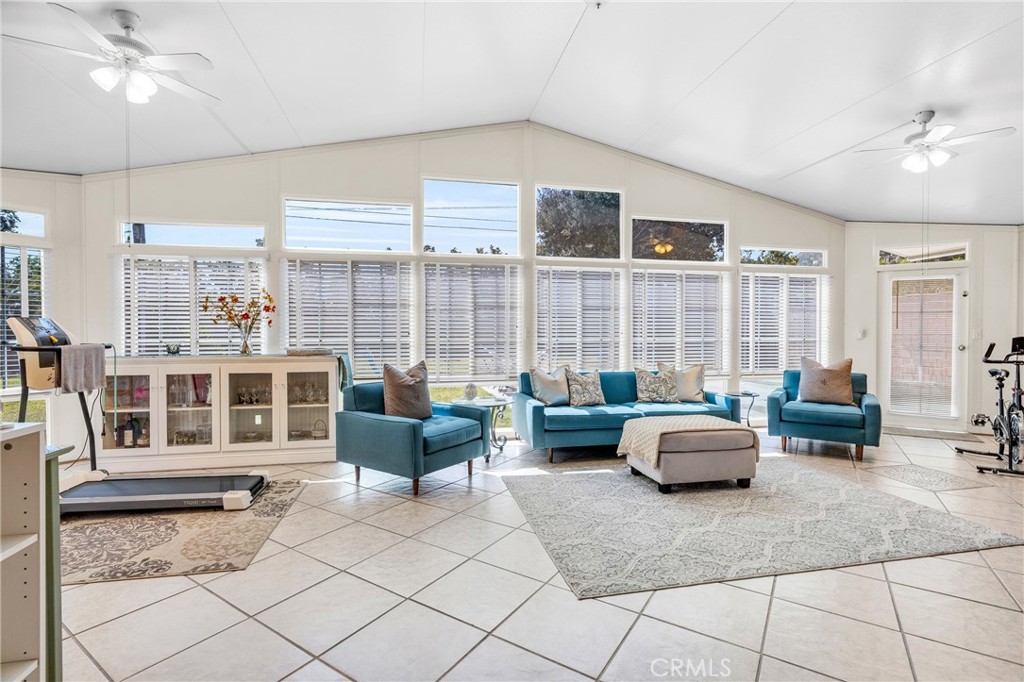 MLS #AR25159000 image #2