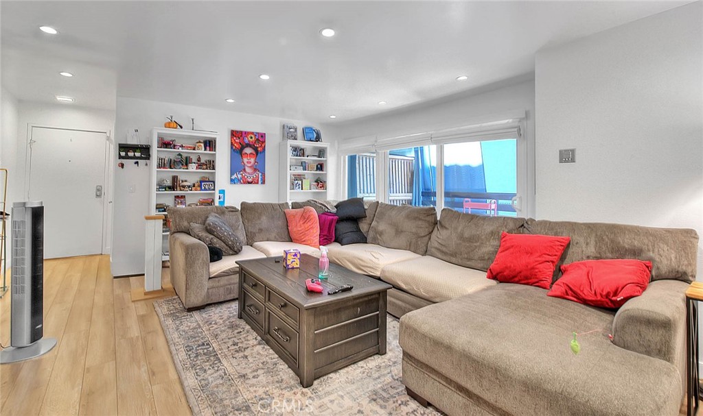 MLS #AR25160452 image #2