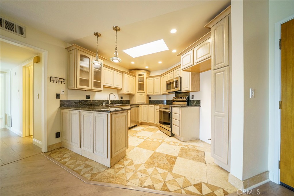 MLS #AR25224954 image #3