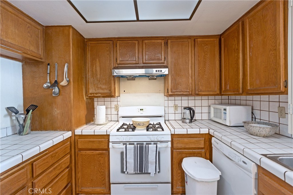 MLS #AR25230278 image #16