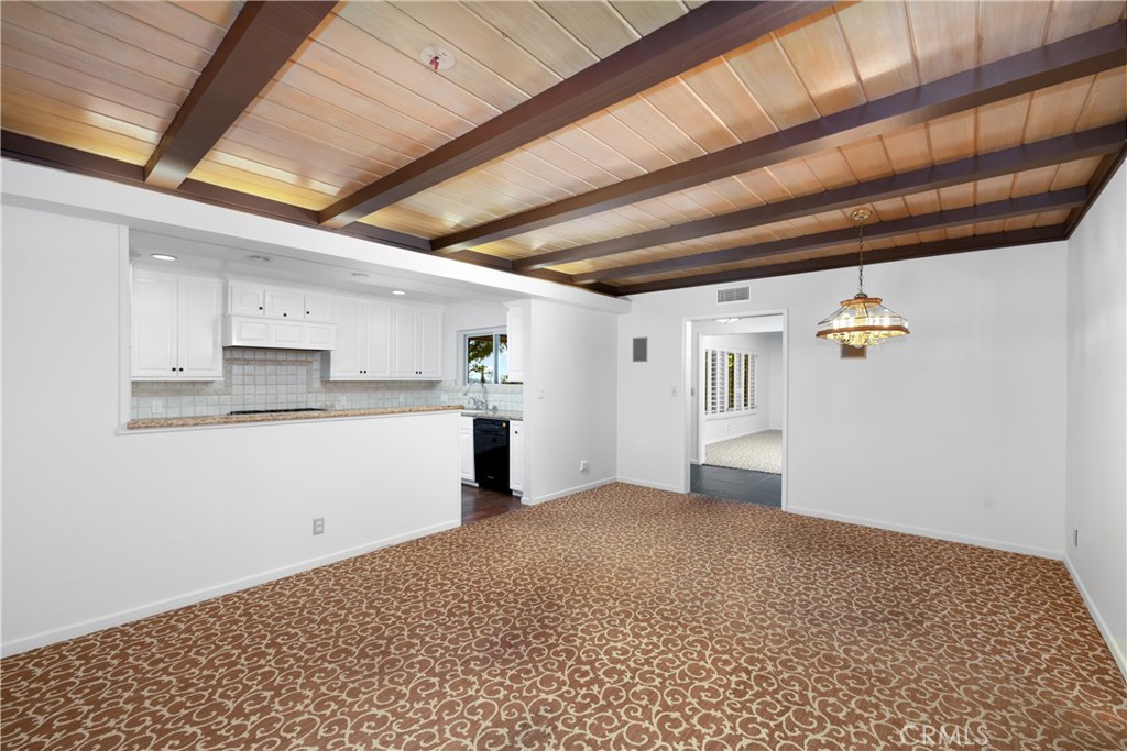 MLS #AR25240124 image #10