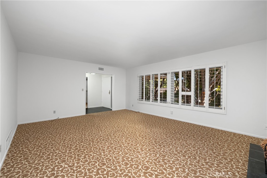 MLS #AR25240124 image #5