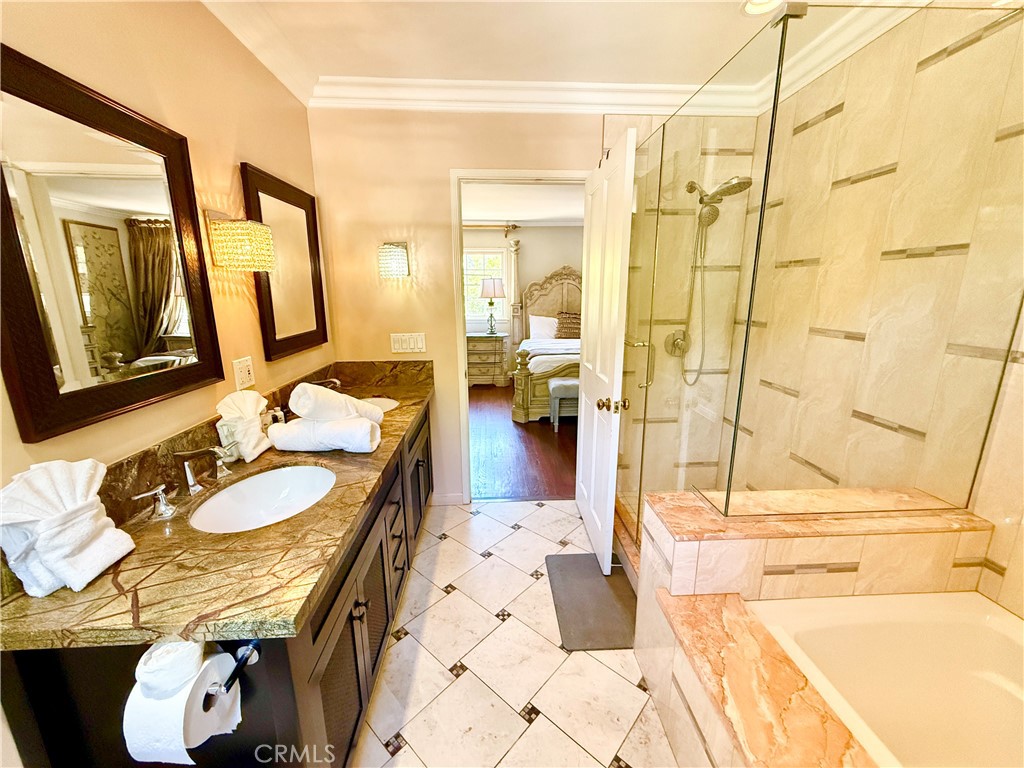 MLS #AR25240479 image #9