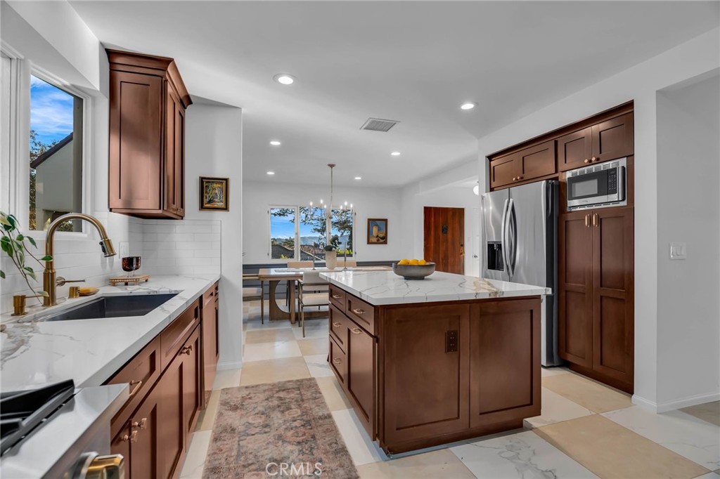 MLS #AR25241482 image #12