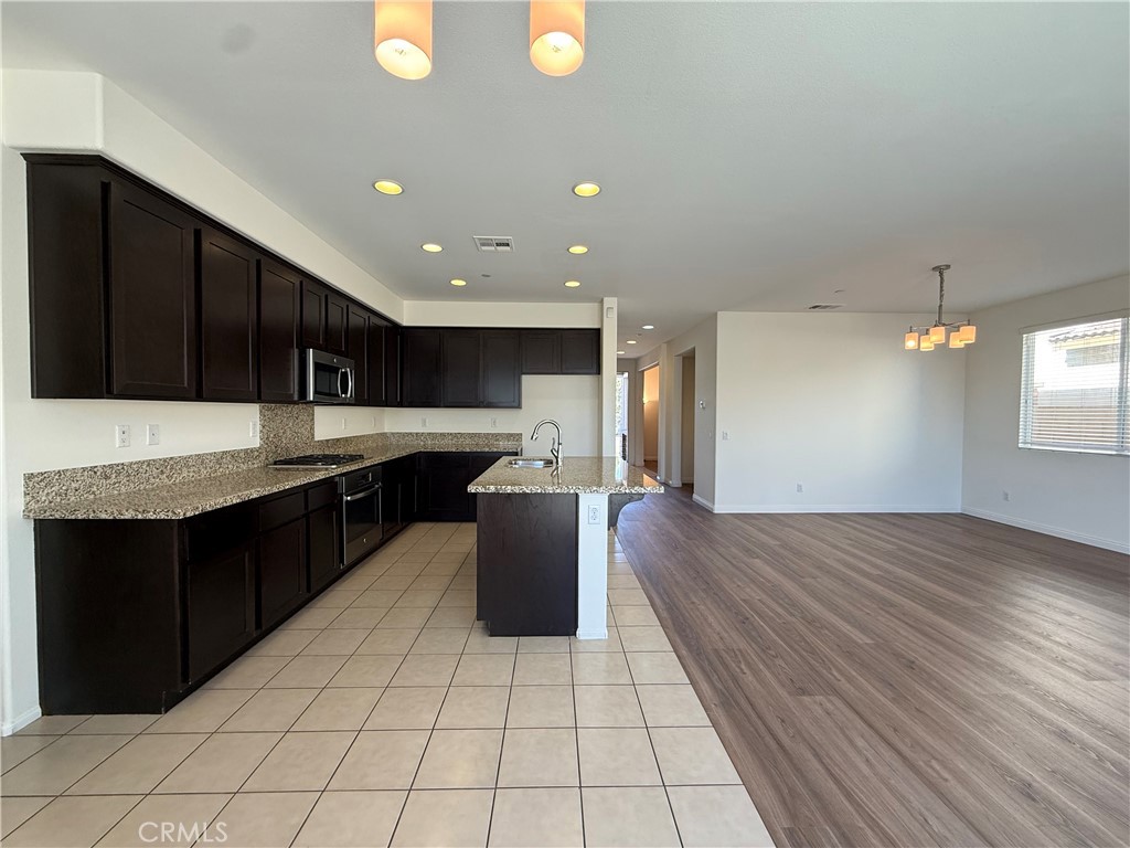 MLS #AR25245075 image #8