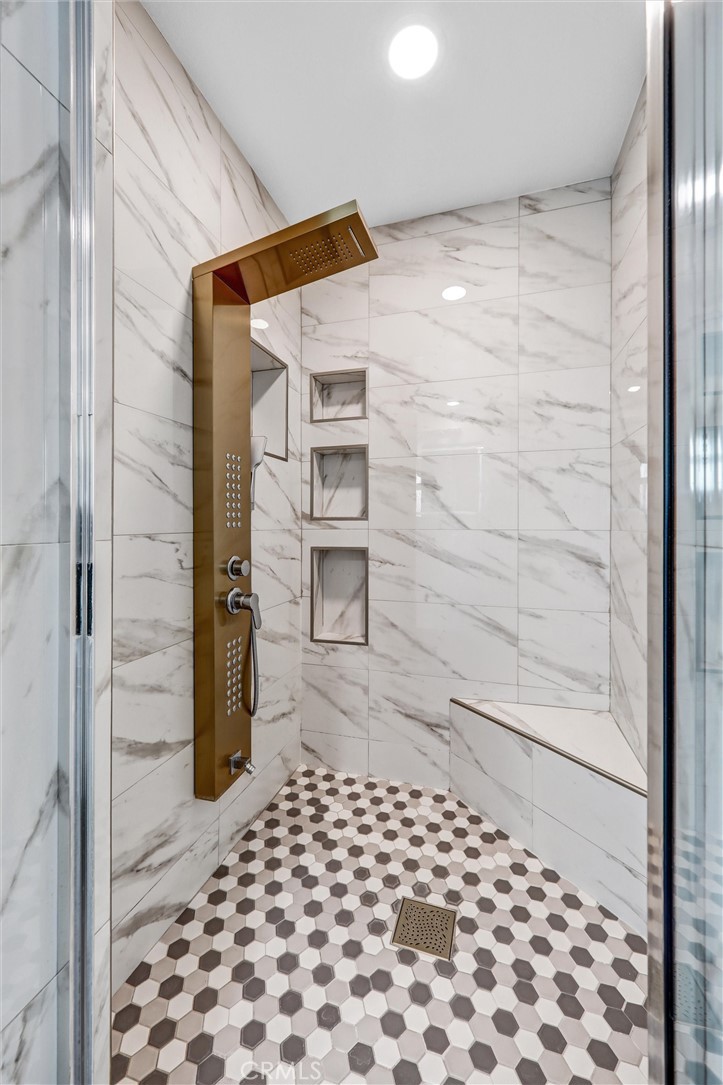 MLS #AR25247431 image #24