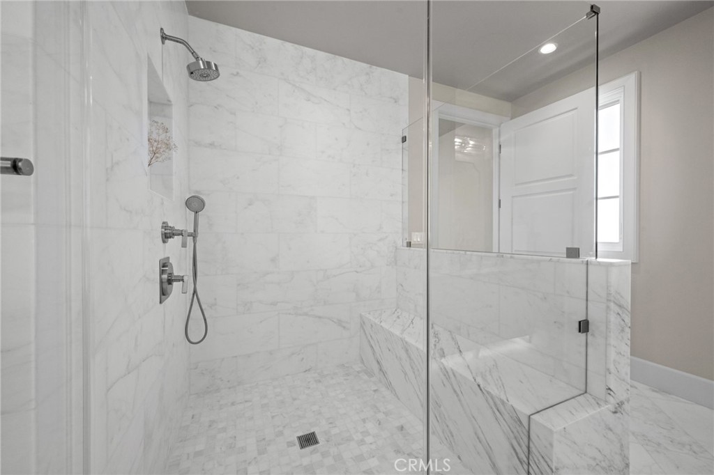 MLS #AR25250395 image #23