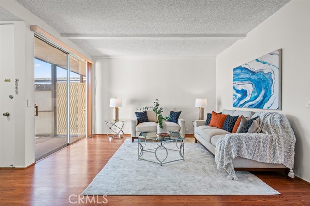 MLS #AR25250732 image #2