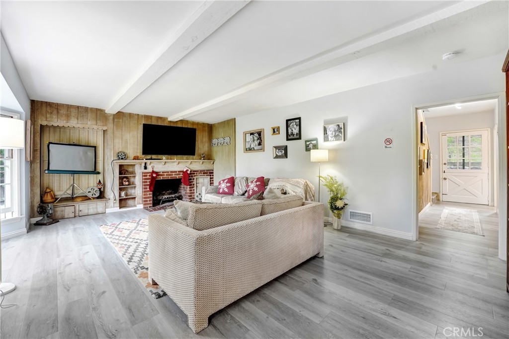 MLS #AR25261105 image #6