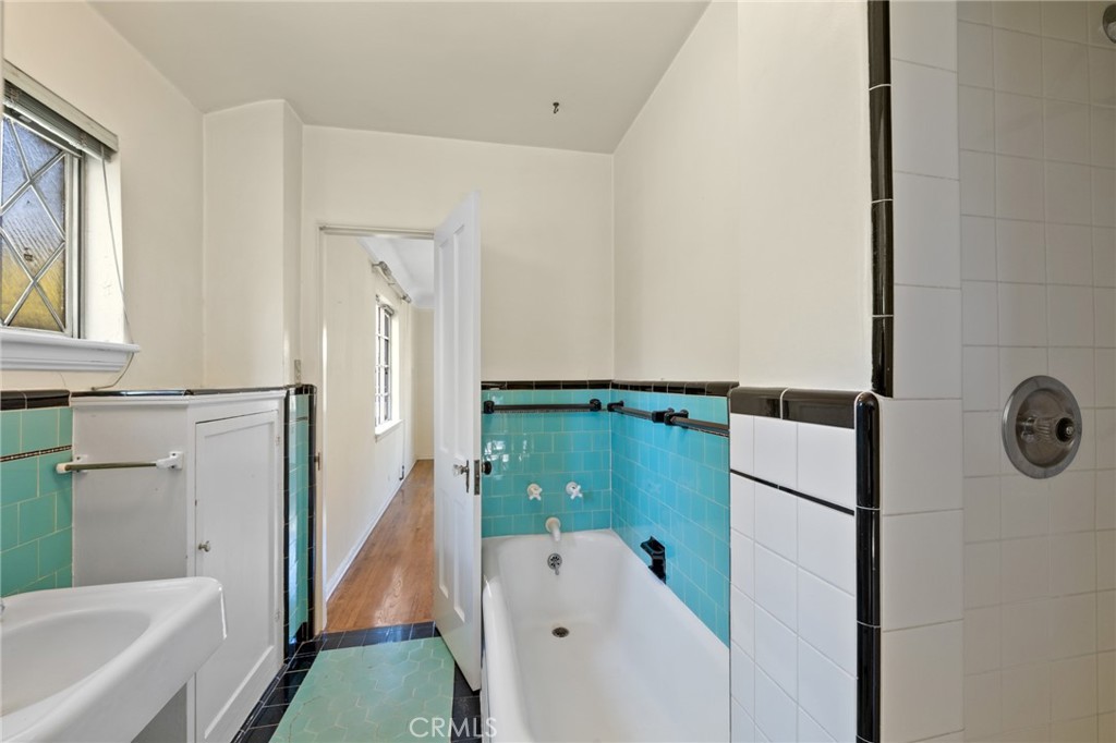 MLS #AR25267875 image #37