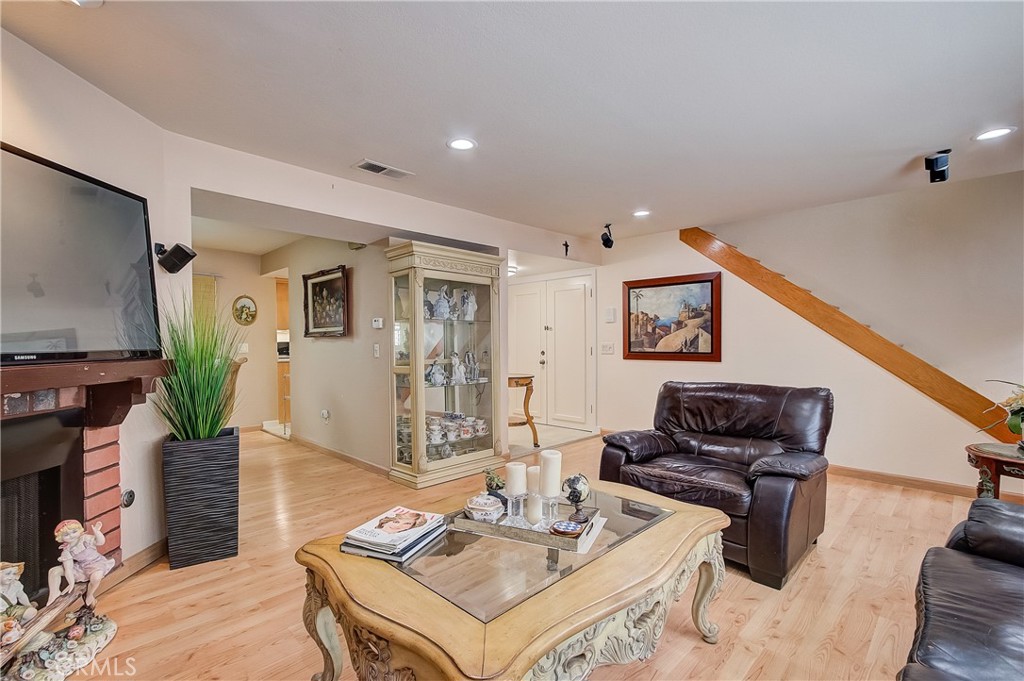 MLS #BB25244966 image #1