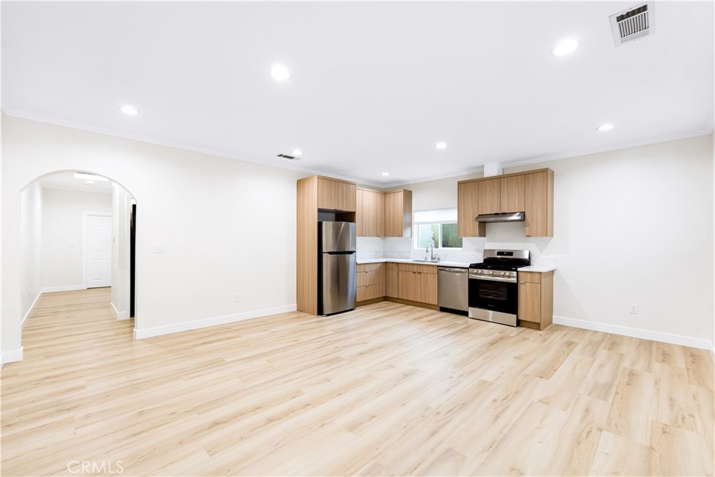 MLS #BB25262899 image #2