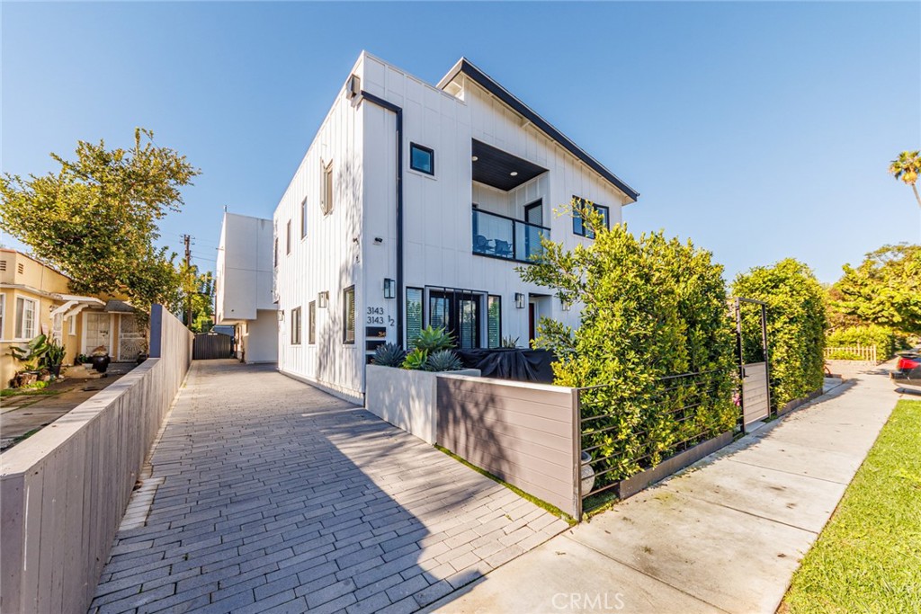 MLS #BB25265206 image #1