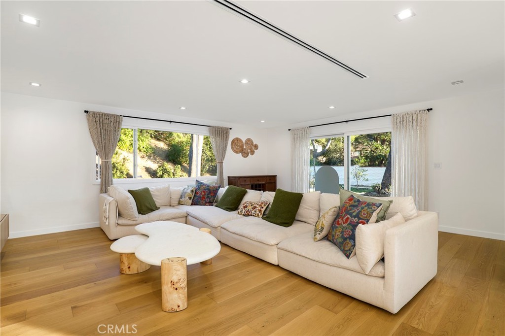 MLS #BB25270285 image #6