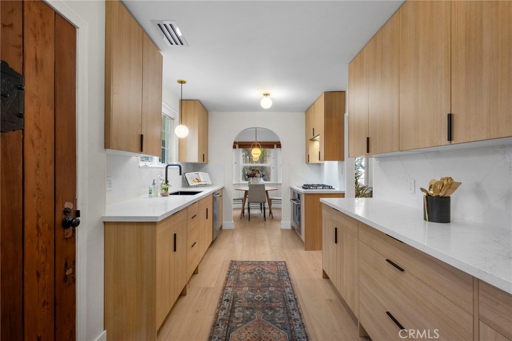 MLS #BB25270787 image #17