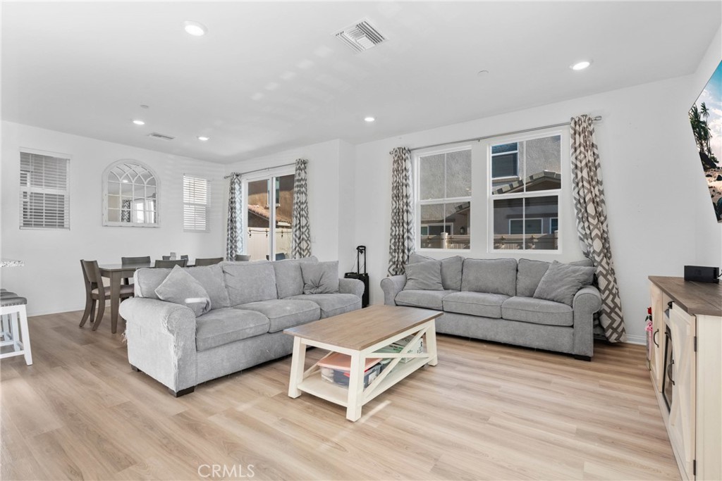 MLS #CV25102472 image #2