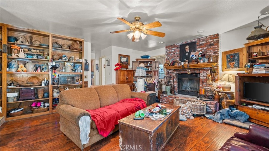 MLS #CV25112711 image #10