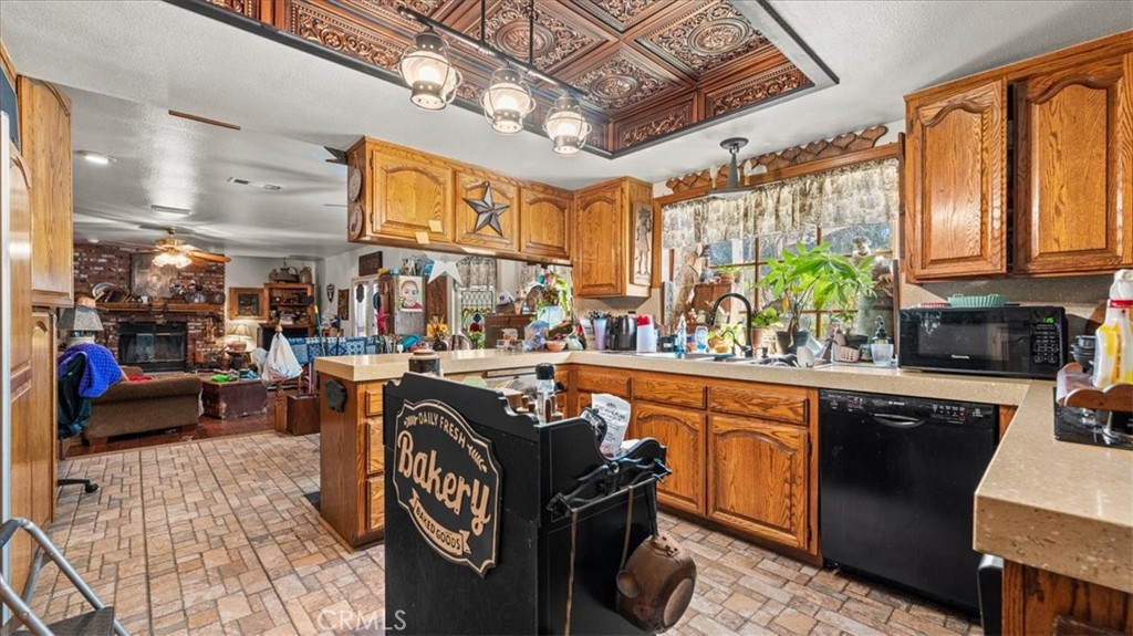 MLS #CV25112711 image #5