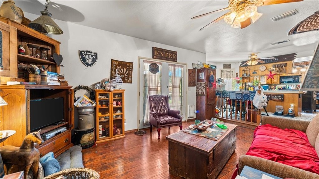 MLS #CV25112711 image #9