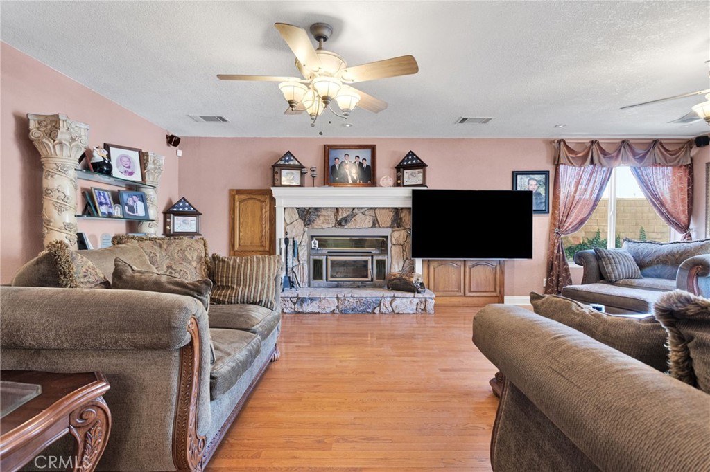 MLS #CV25115494 image #17