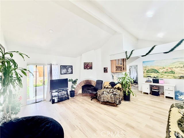 MLS #CV25148910 image #2