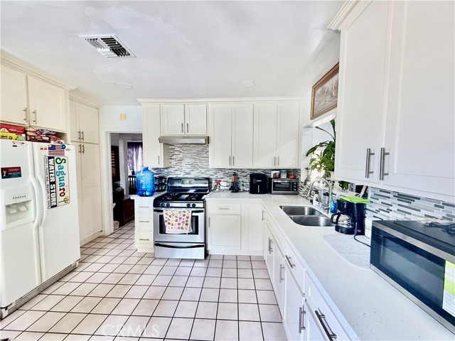 MLS #CV25148910 image #3