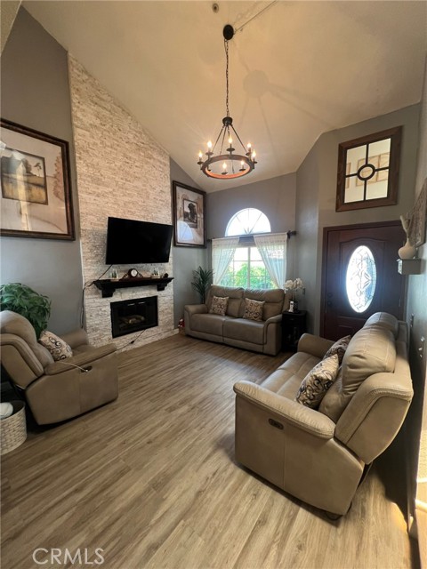 MLS #CV25159626 image #1