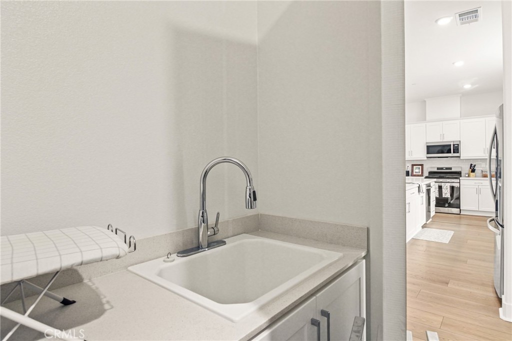 MLS #CV25161410 image #10