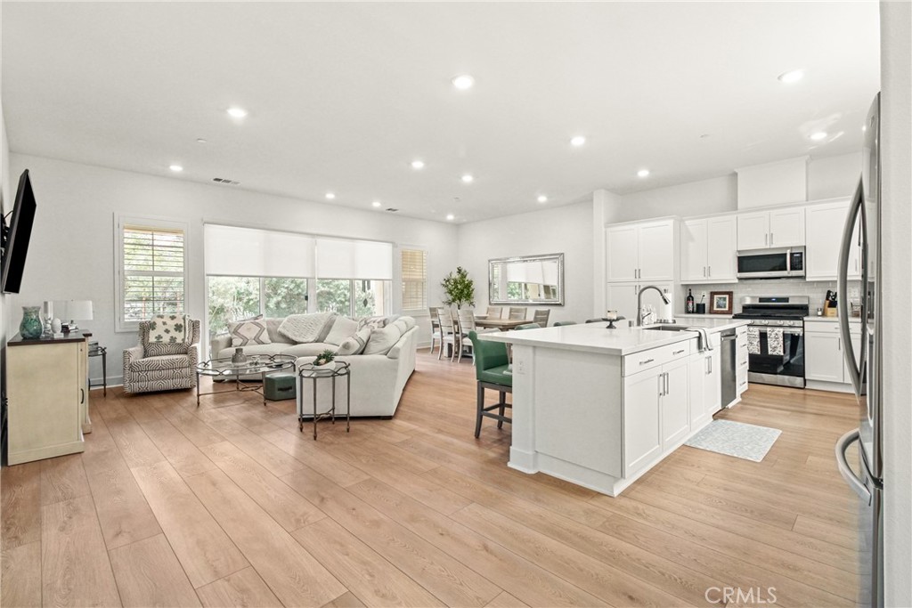 MLS #CV25161410 image #11