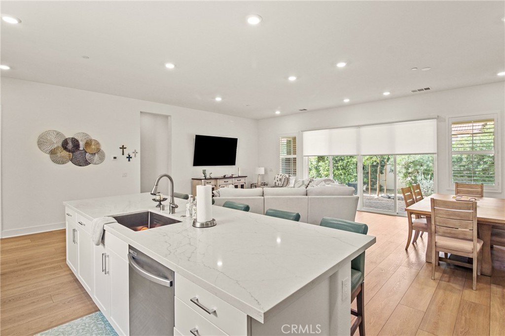 MLS #CV25161410 image #14