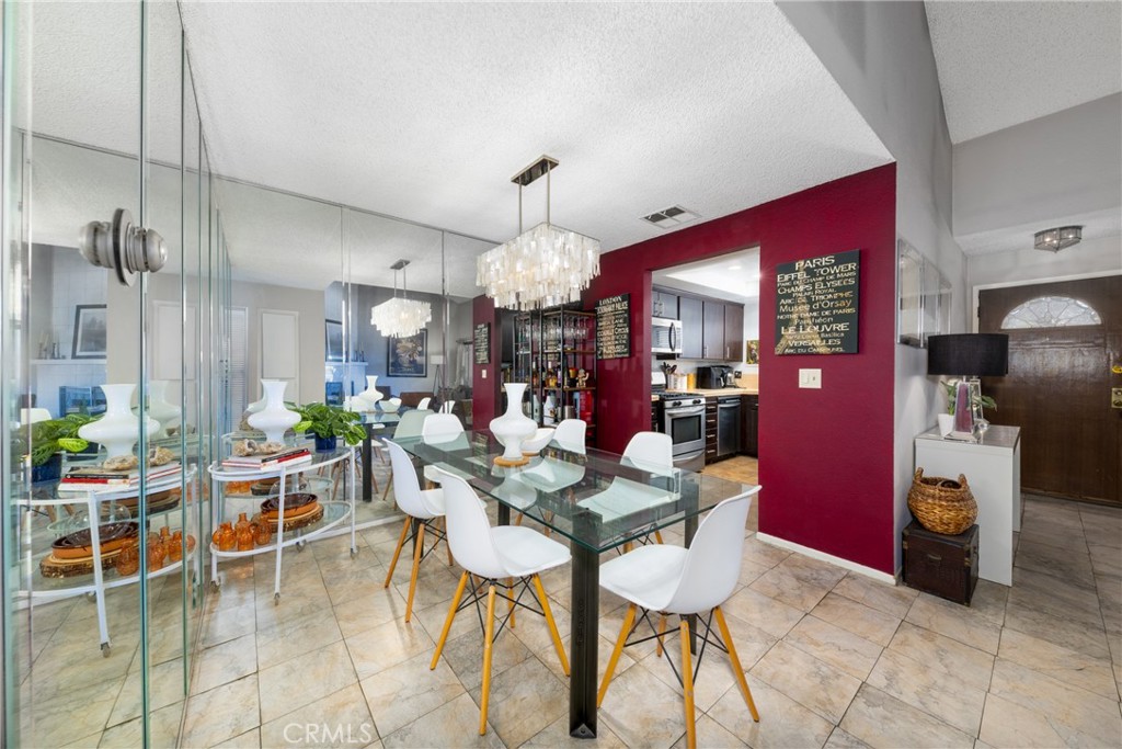 MLS #CV25164801 image #1