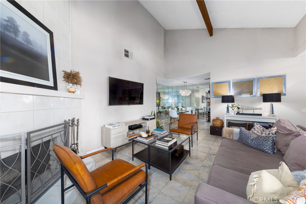 MLS #CV25164801 image #2