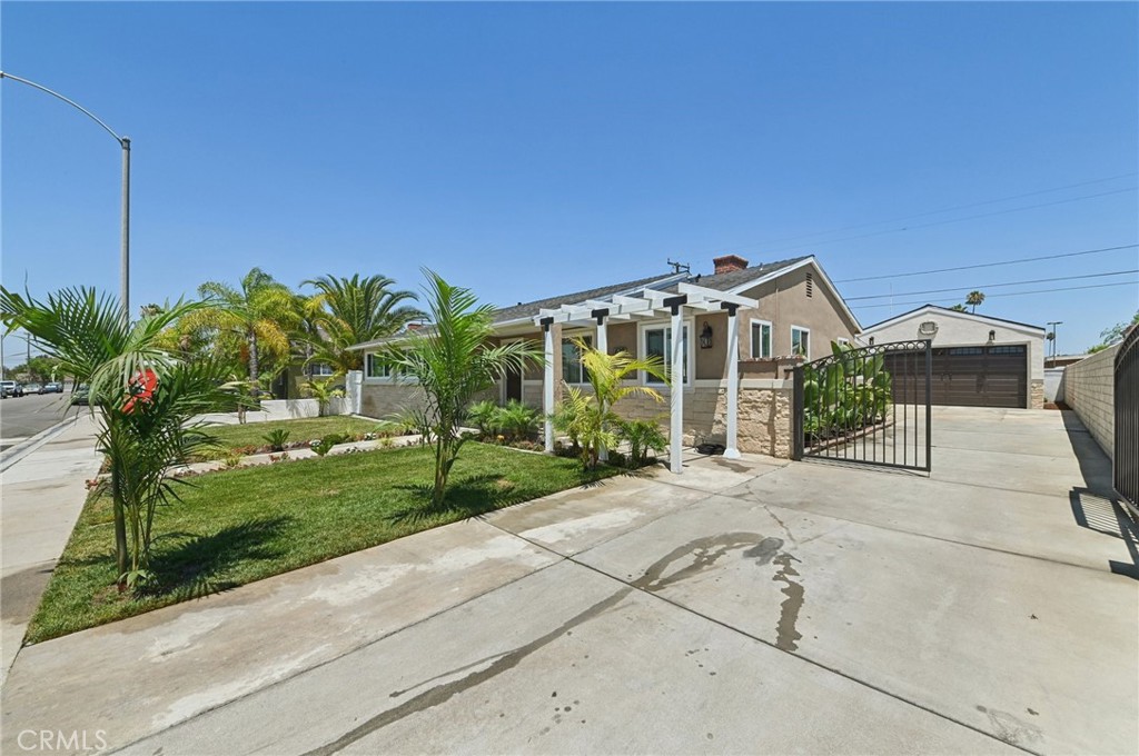 MLS #CV25169408 image #2