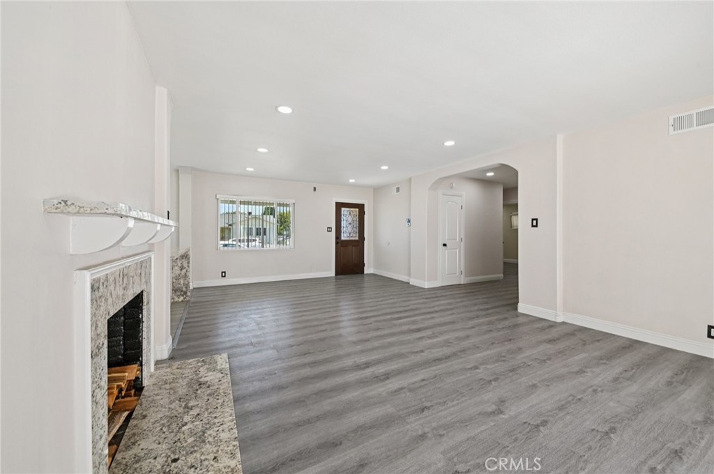 MLS #CV25169408 image #5