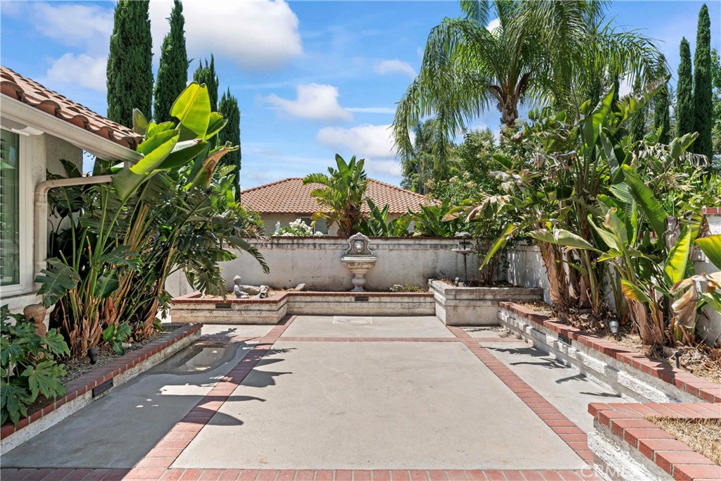 MLS #CV25171009 image #6