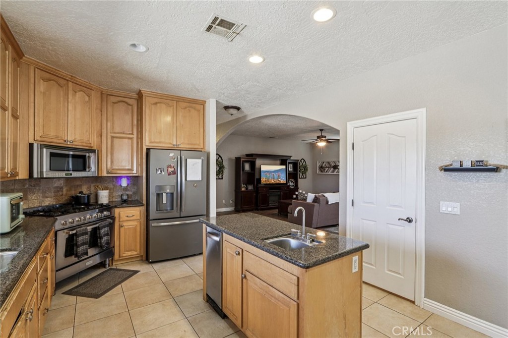 MLS #CV25172495 image #16