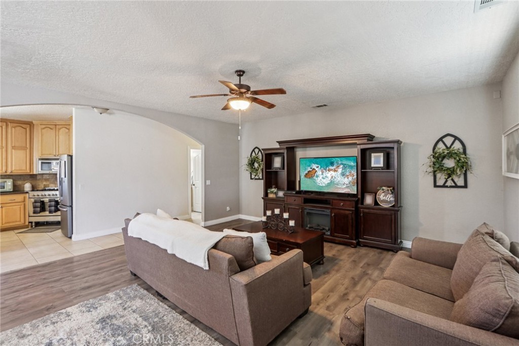 MLS #CV25172495 image #9