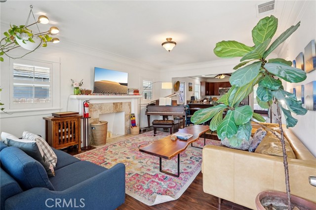 MLS #CV25172829 image #4