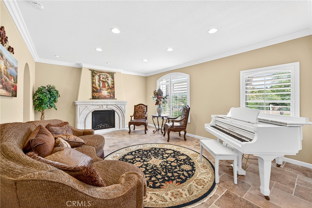 MLS #CV25173022 image #5