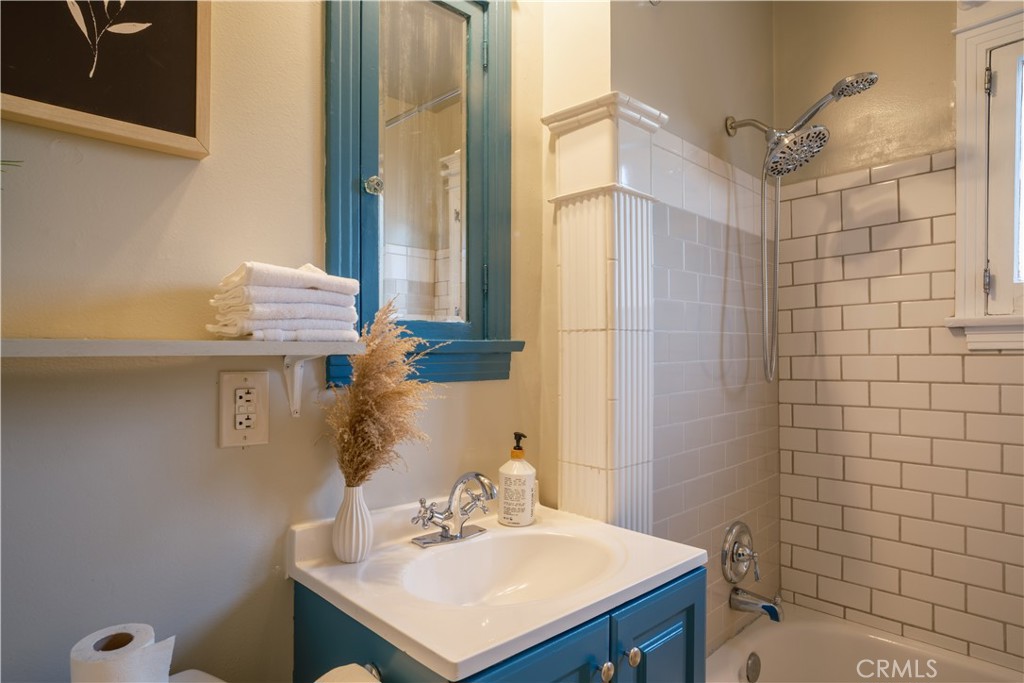 MLS #CV25177122 image #35