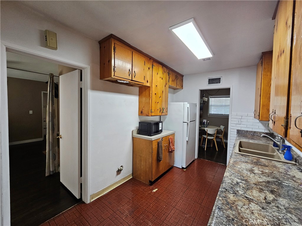 MLS #CV25181193 image #11