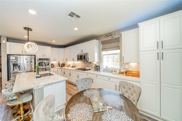 MLS #CV25181316 image #16