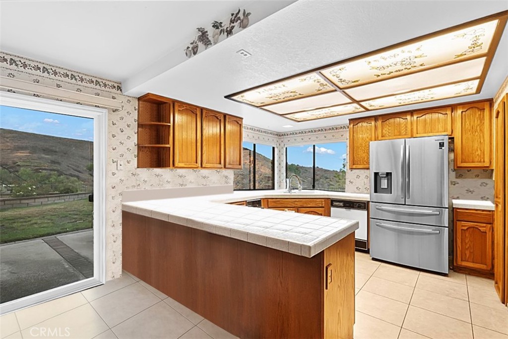 MLS #CV25185010 image #16