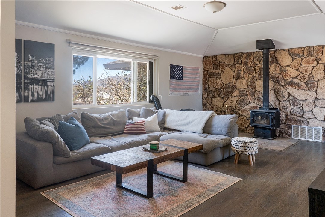 MLS #CV25187650 image #5