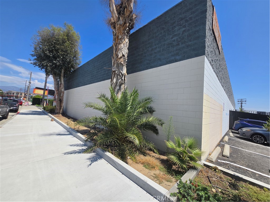 MLS #CV25190146 image #1