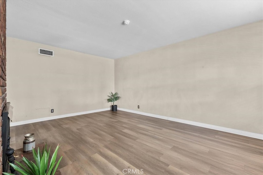 MLS #CV25193767 image #16